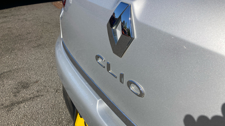 Renault Clio 1.2 16V Dynamique Nav 5dr Petrol Hatchback